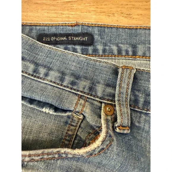 Lucky Brand Men's 221 Original Straight Distressed Faded Jeans Size 38 - Picture 4 of 7